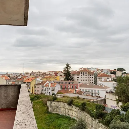 Appartement Joivy Vintage Flat With Terrace Lissabon